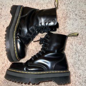 JADON SMOOTH LEATHER PLATFORM BOOTS LIKE NEW
